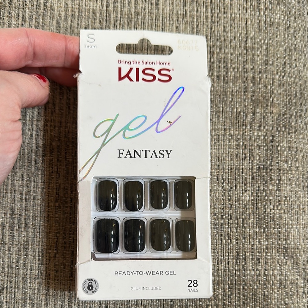 KISS Gel Fantasy Ready-to-Wear Fake Nails, 'Aim High', 28 Count